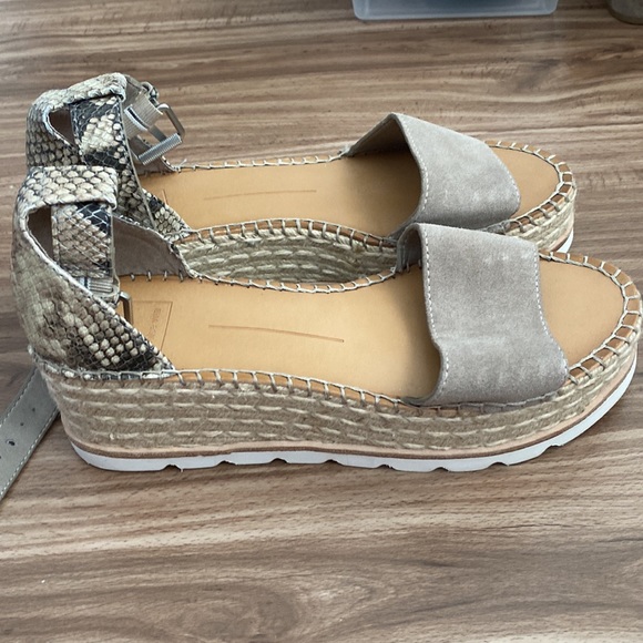 DOLCE VITA never worn sandals - Picture 4 of 4